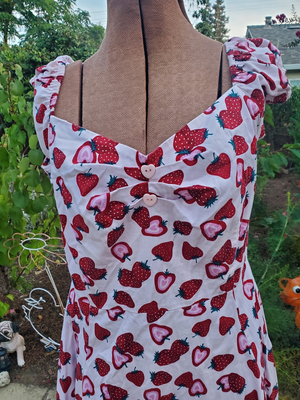 Collectif Strawberry Print Midi Dress Size XL (UK 16) - Picture 3 of 7